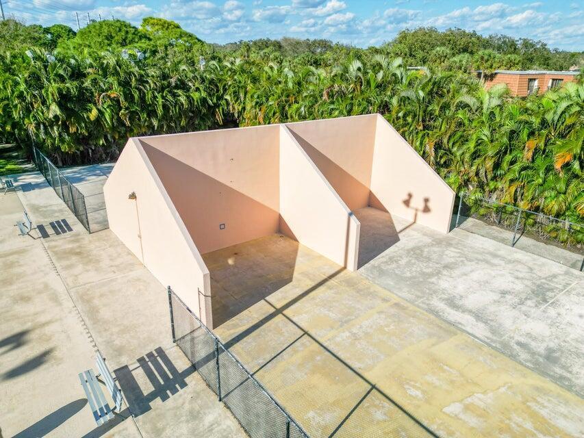 VILLAGE OF SANDALWOOD LAKES 1 - Residential Lease