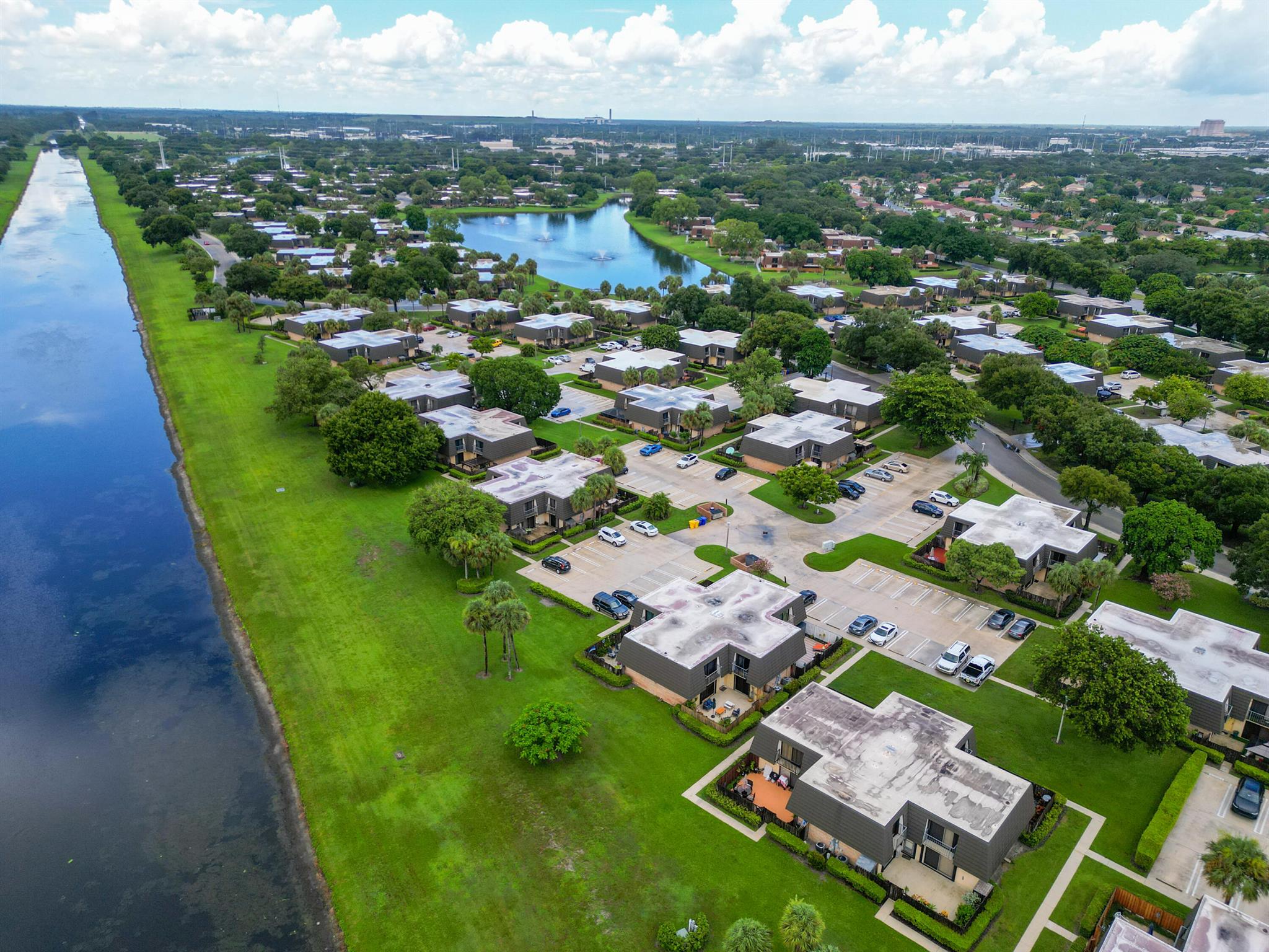 VILLAGE OF SANDALWOOD LAKES 1 - Residential Lease