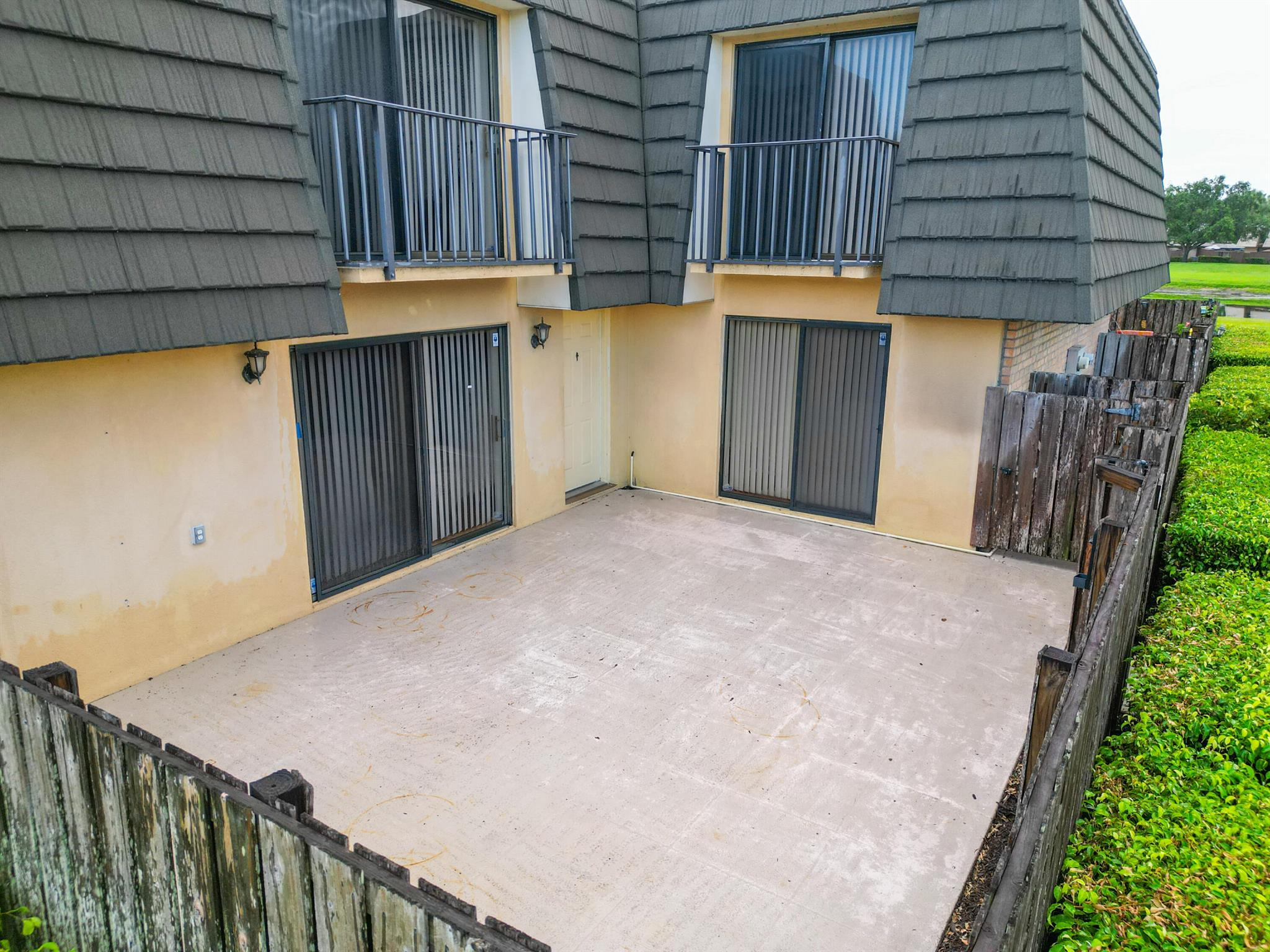 VILLAGE OF SANDALWOOD LAKES 1 - Residential Lease