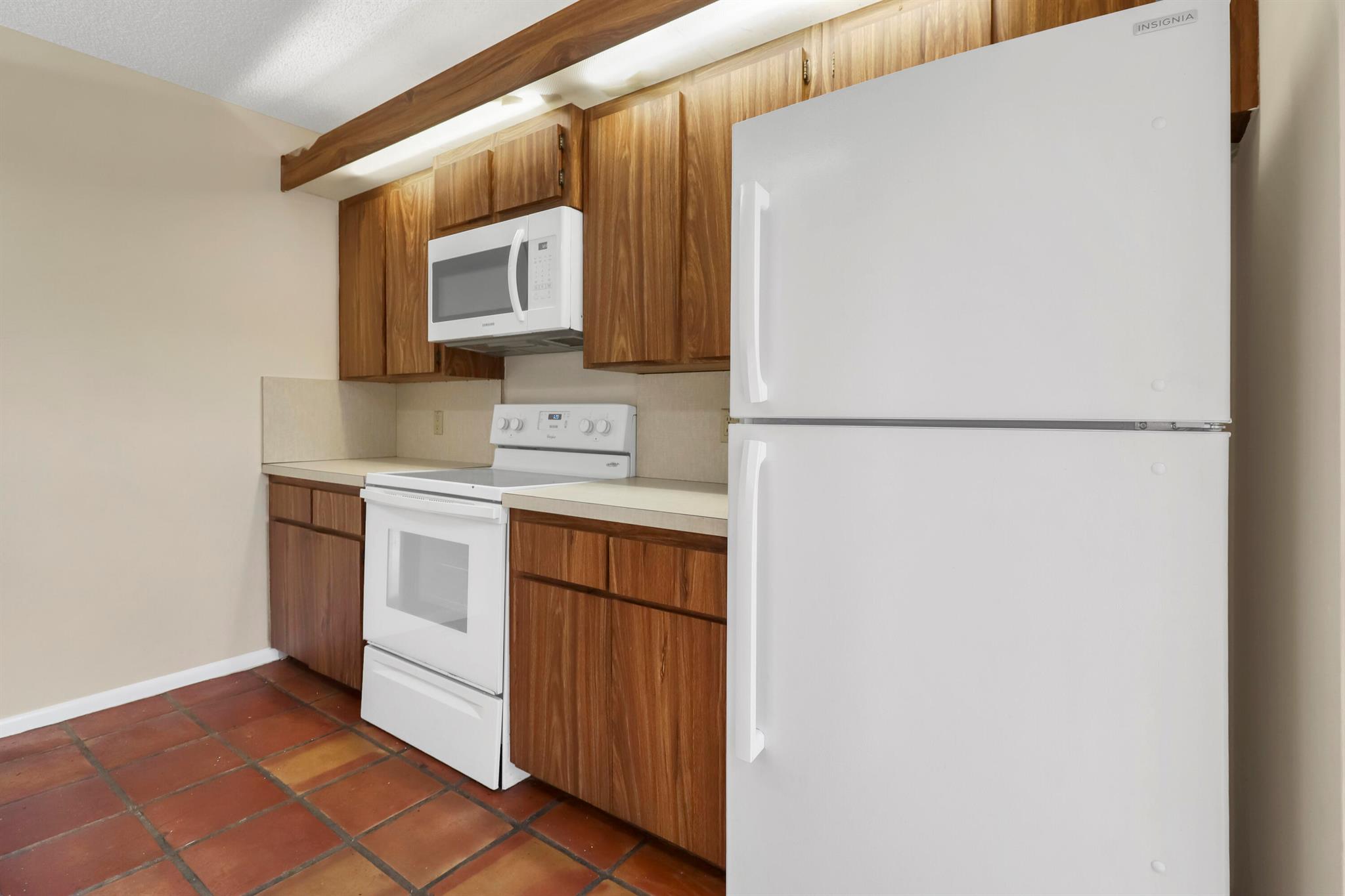 VILLAGE OF SANDALWOOD LAKES 1 - Residential Lease