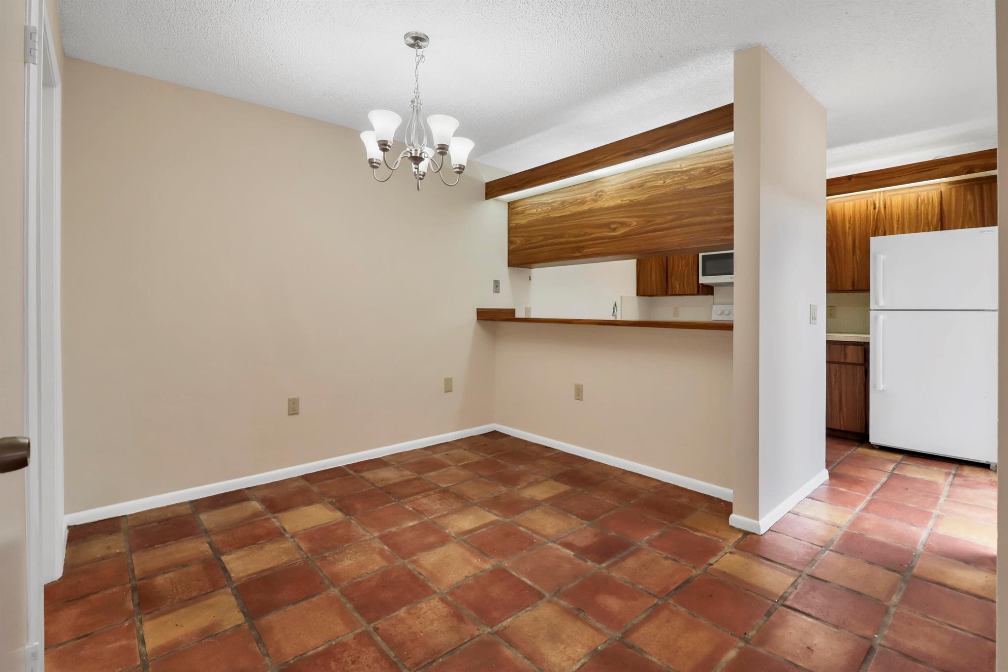 VILLAGE OF SANDALWOOD LAKES 1 - Residential Lease