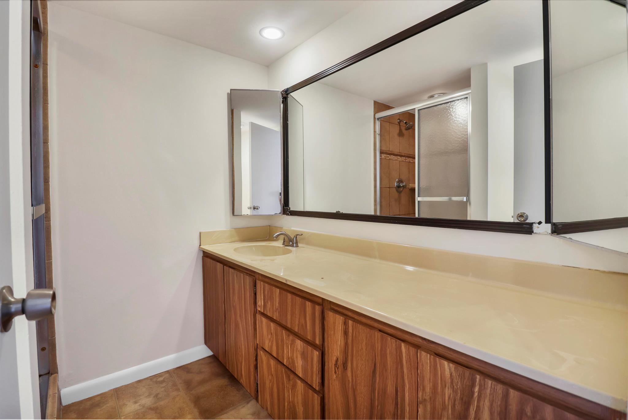 VILLAGE OF SANDALWOOD LAKES 1 - Residential Lease