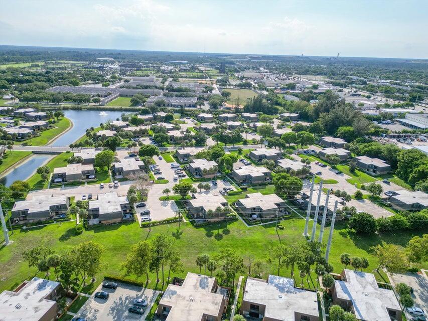 VILLAGE OF SANDALWOOD LAKES 1 - Residential Lease