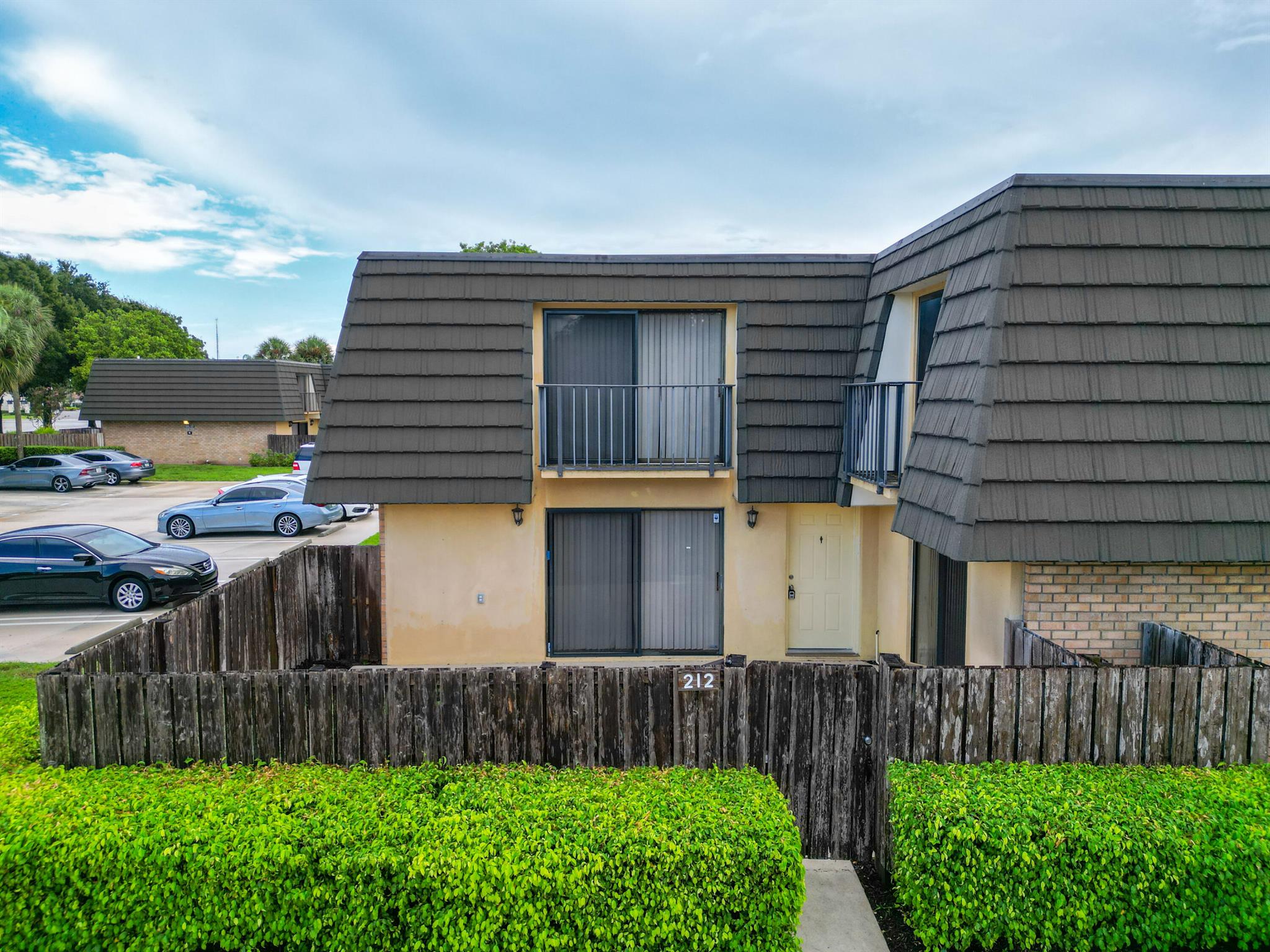 VILLAGE OF SANDALWOOD LAKES 1 - Residential Lease