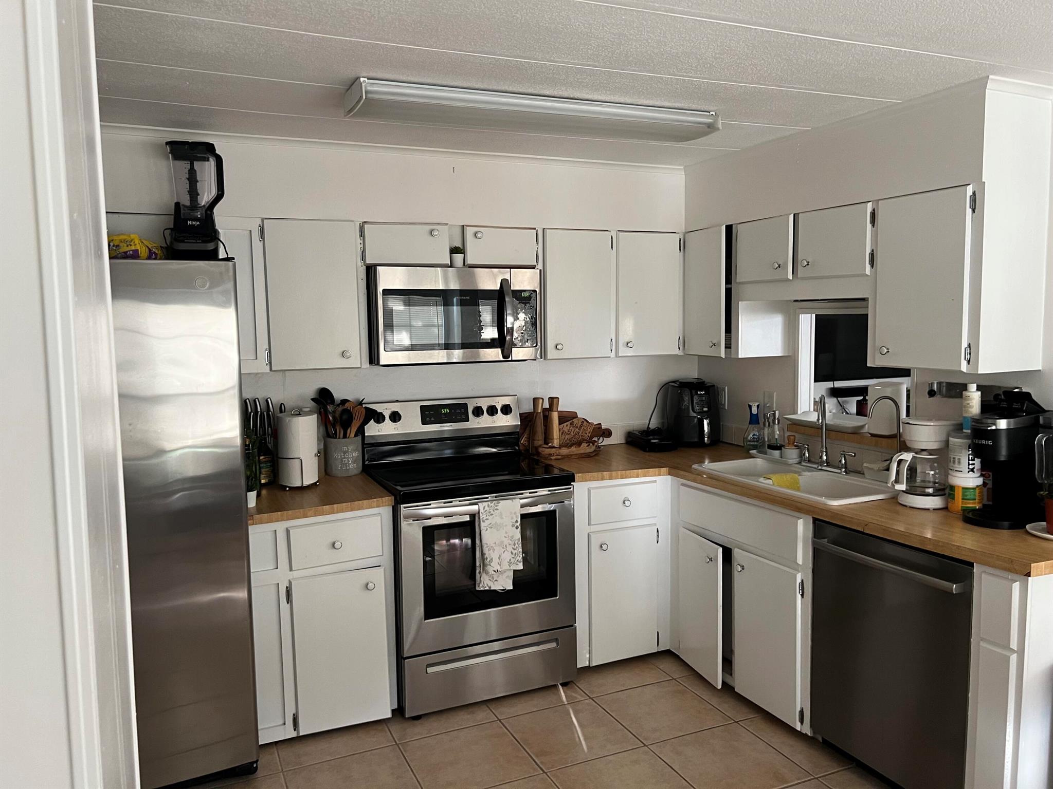 DEERFIELD LAKE - Residential
