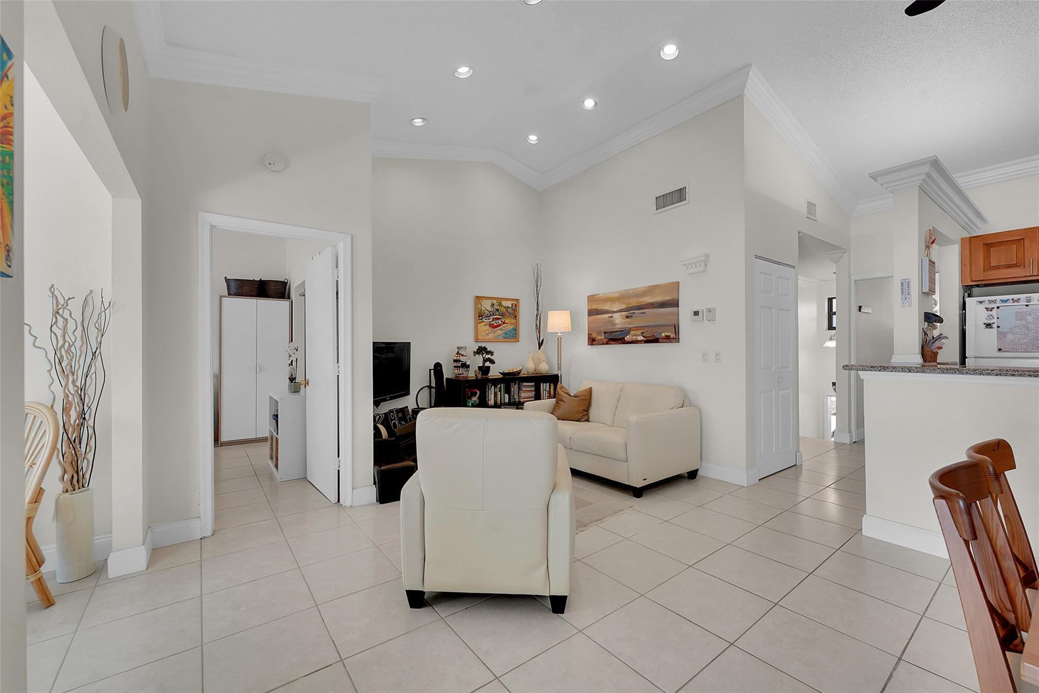 Republic Square - Residential