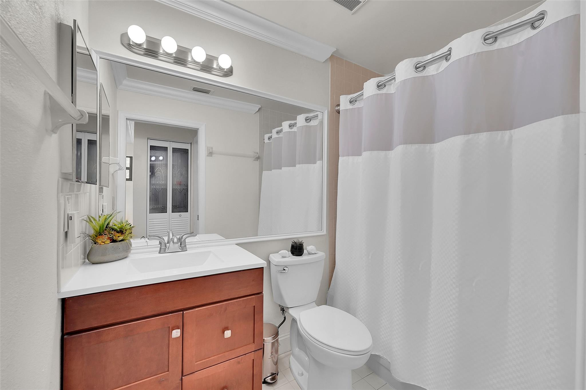 Republic Square - Residential