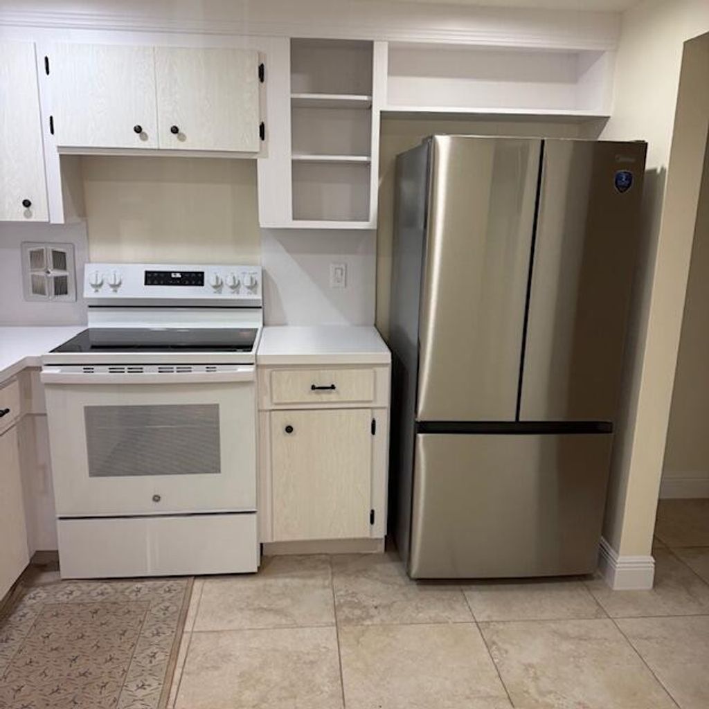 Photo of 100 Stratford, West Palm Beach, FL 33417 (MLS # B26019341)