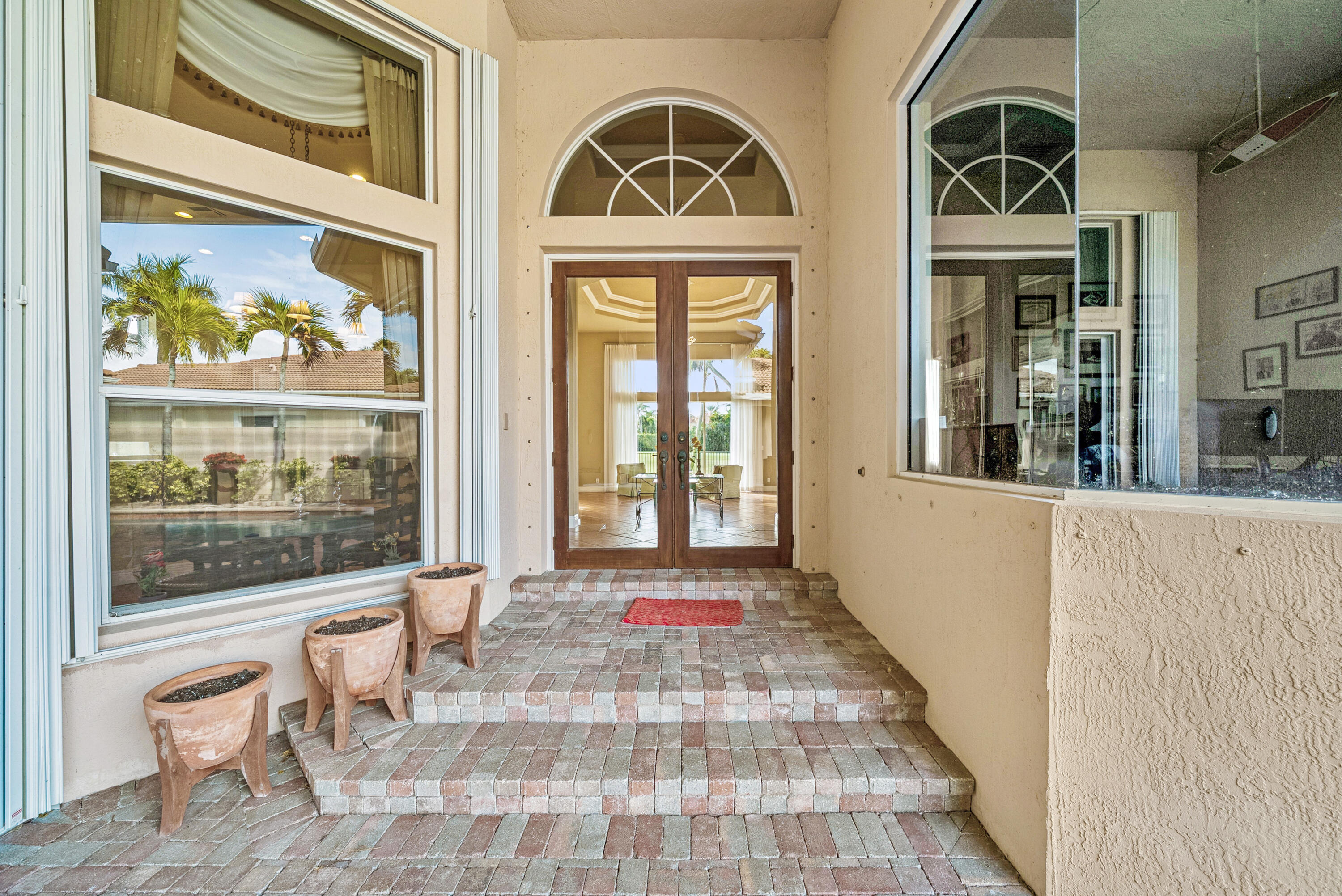 522 Les Jardin Drive