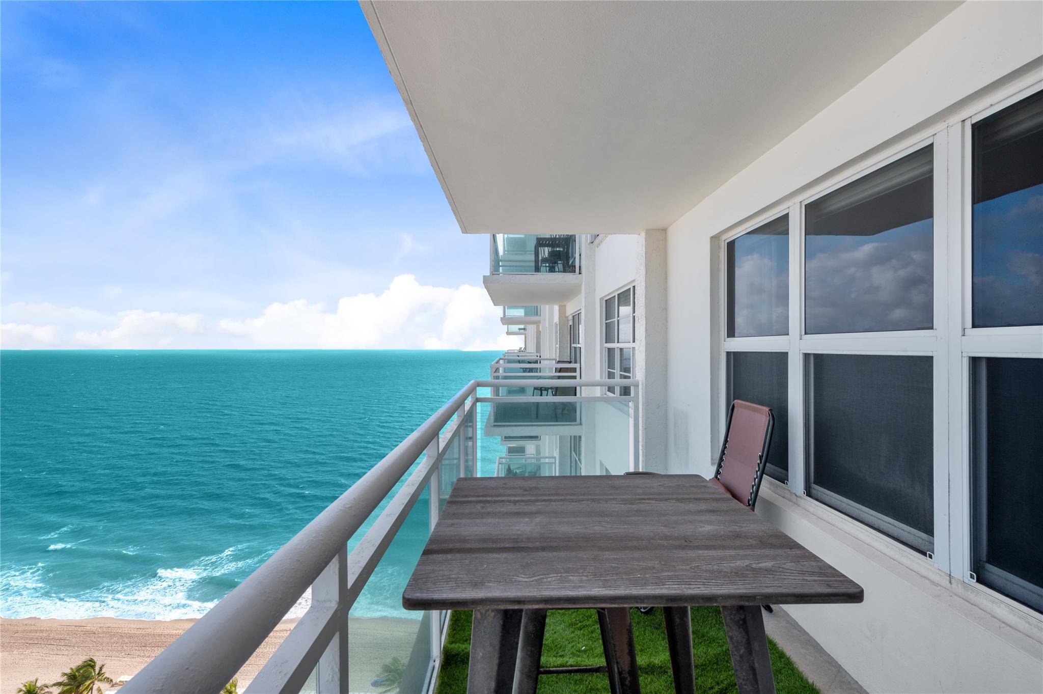 Playa Del Mar - Residential