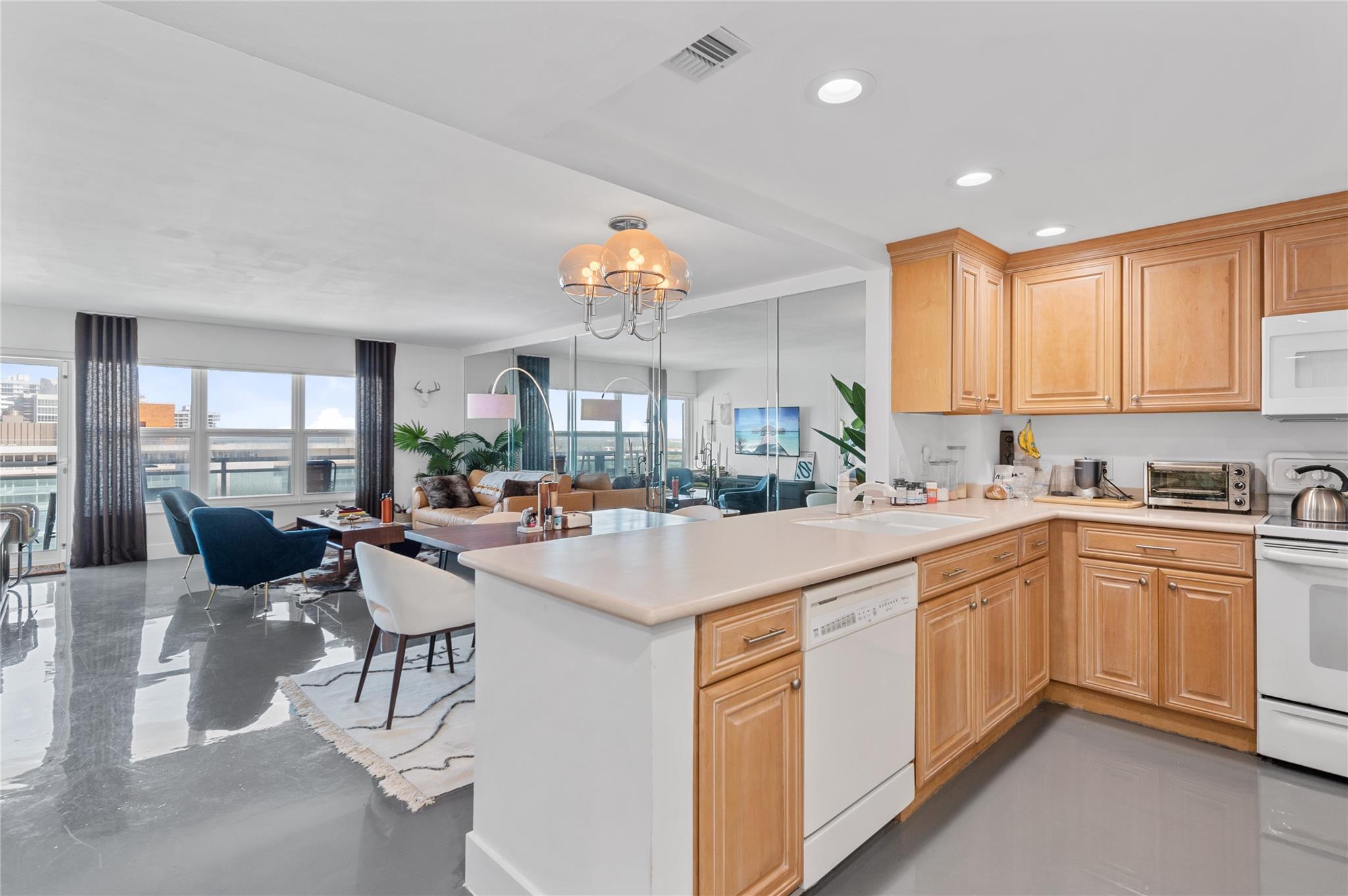 Playa Del Mar - Residential
