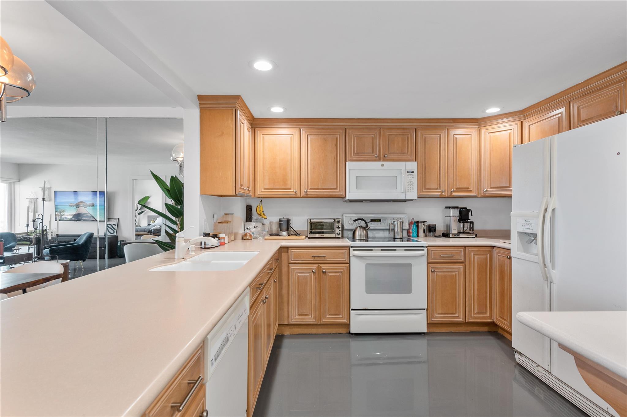 Playa Del Mar - Residential