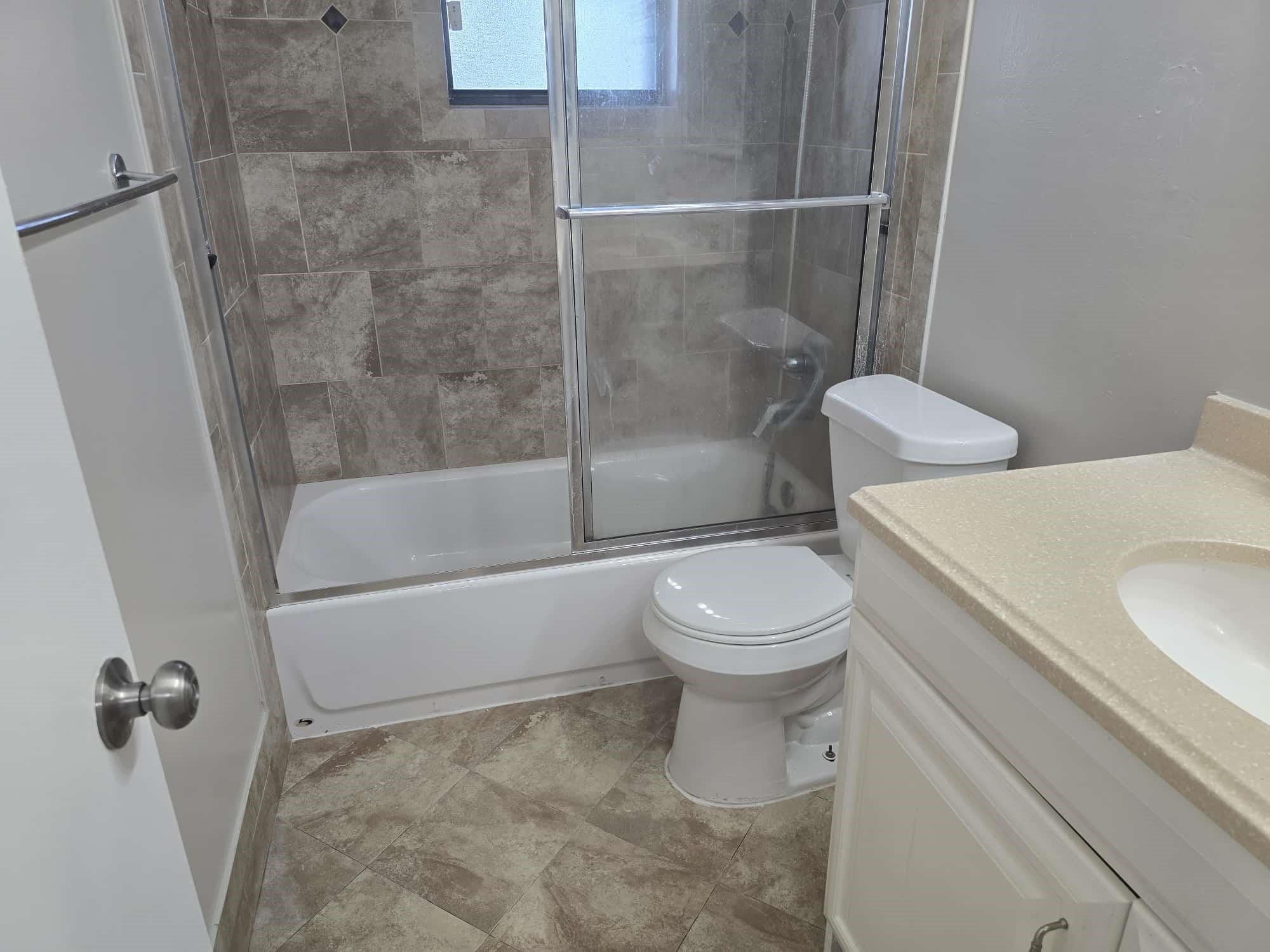 Grenadier Lakes At Welleb - Residential Lease