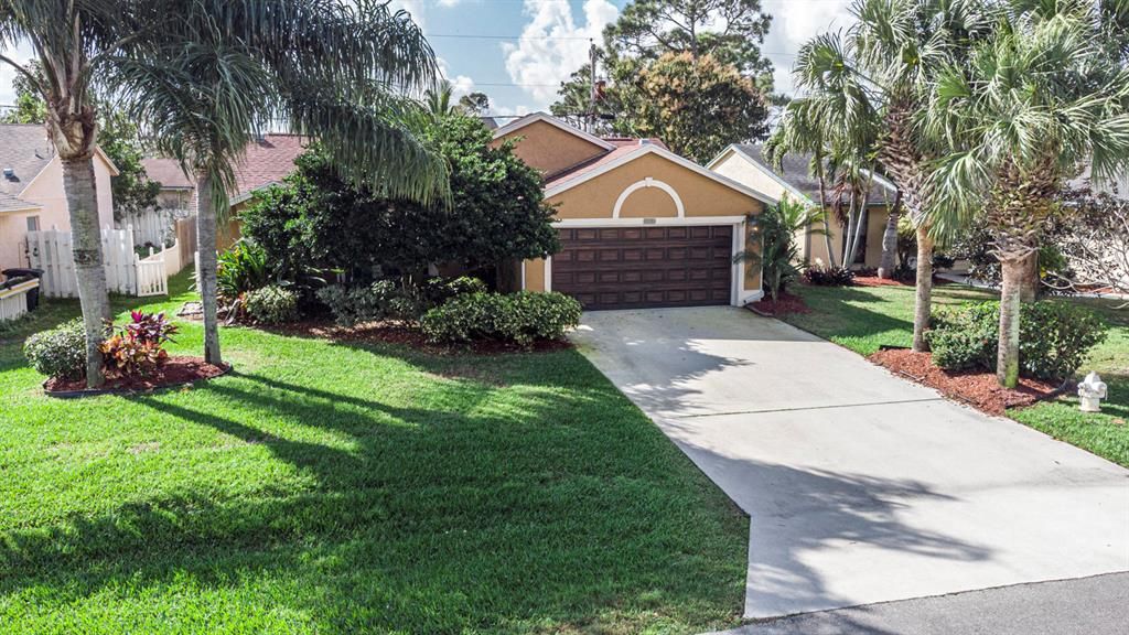 Photo of 6220 Adams Street, Jupiter, FL 33458 (MLS # R10697865)