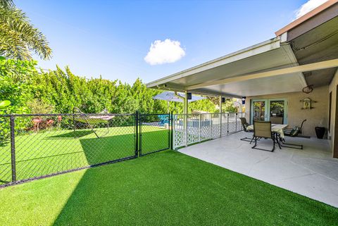 Tiny photo for 74 W Palmetto Road, Lake Worth, FL 33467 (MLS # R11143210)