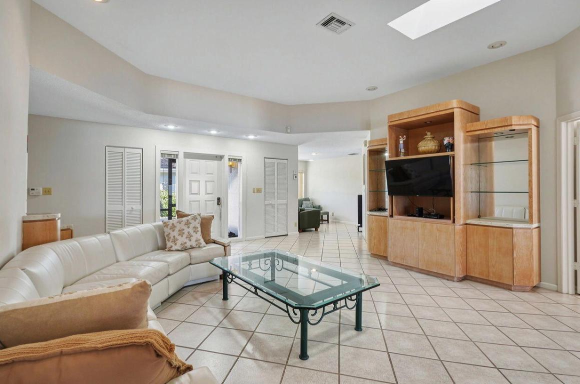 CYPRESS POINT VILLAS OF BOCA WEST - Residential