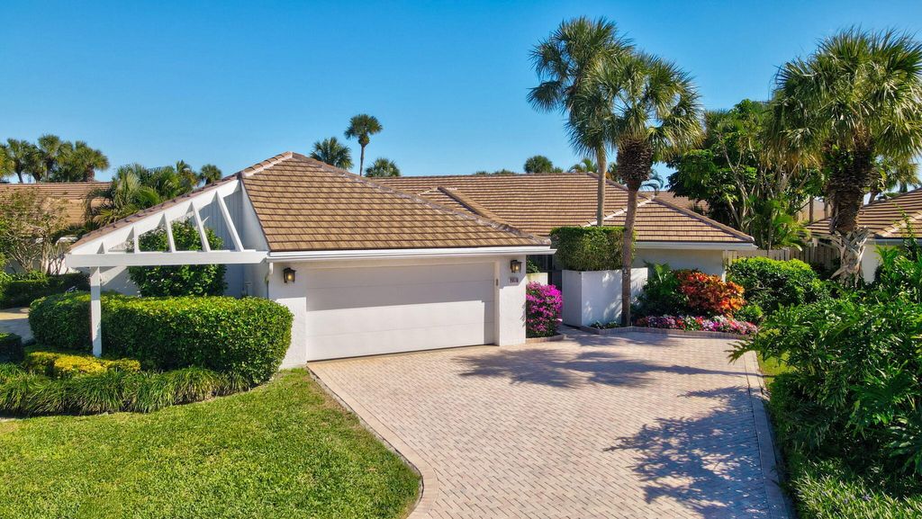 Photo of 20516 Linksview Way, Boca Raton, FL 33434 (MLS # R11155670)