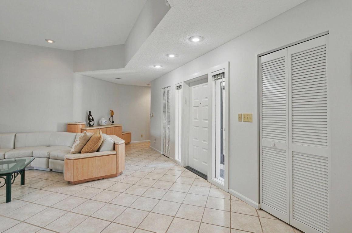 CYPRESS POINT VILLAS OF BOCA WEST - Residential