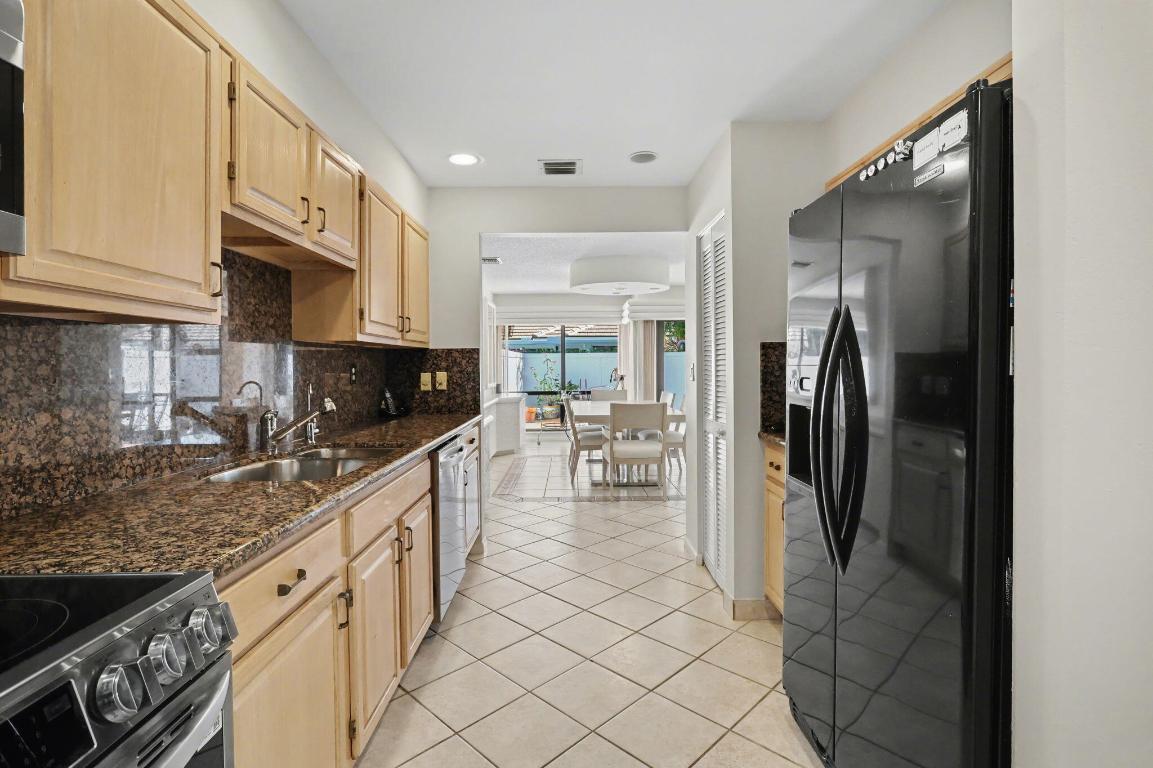 CYPRESS POINT VILLAS OF BOCA WEST - Residential