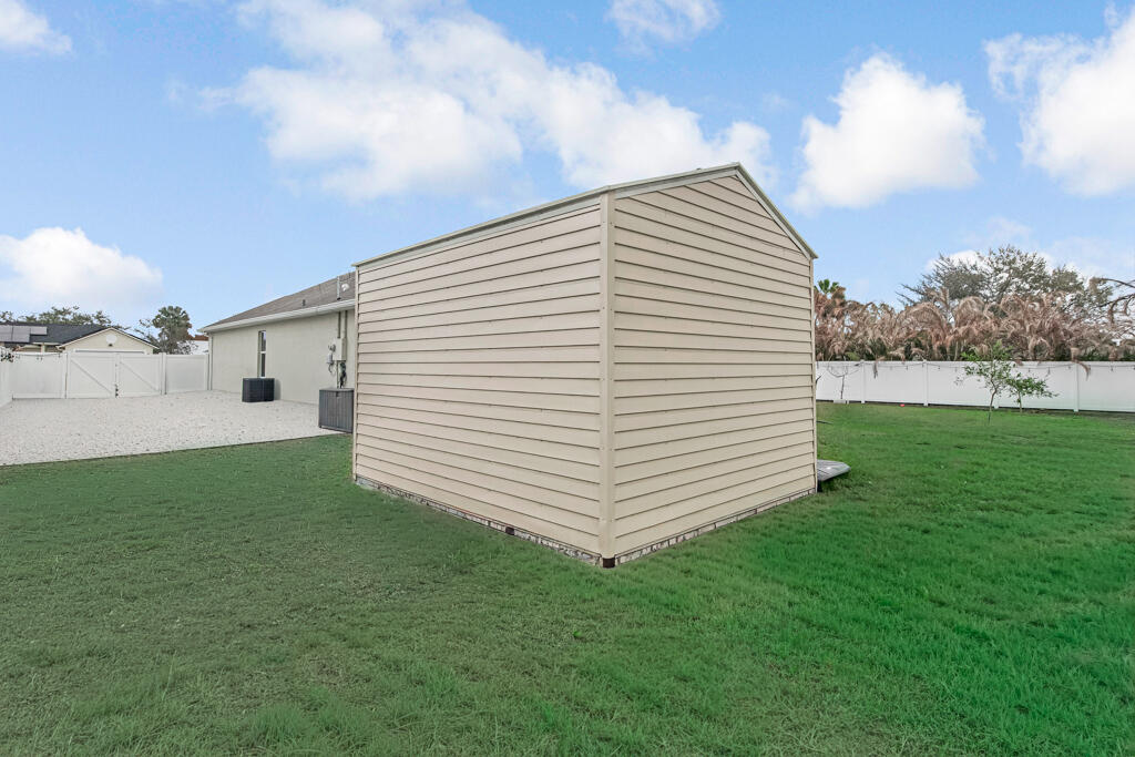 PORT ST LUCIE SECTION 8 - Residential