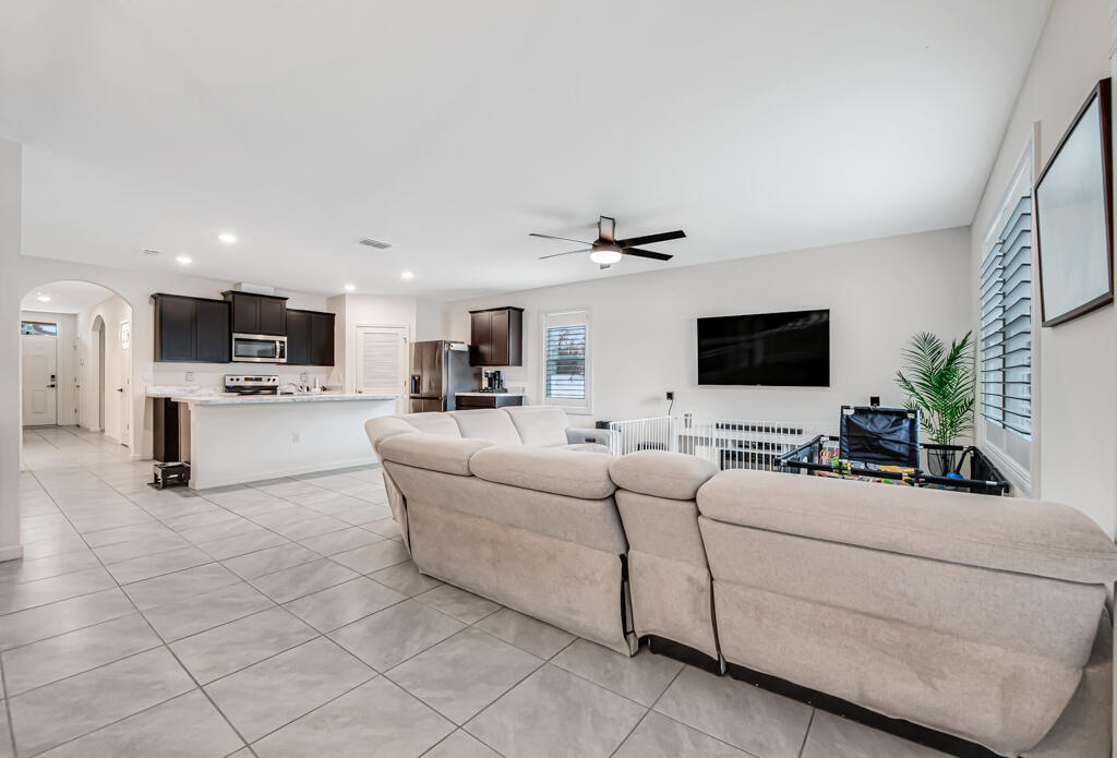 PORT ST LUCIE SECTION 8 - Residential