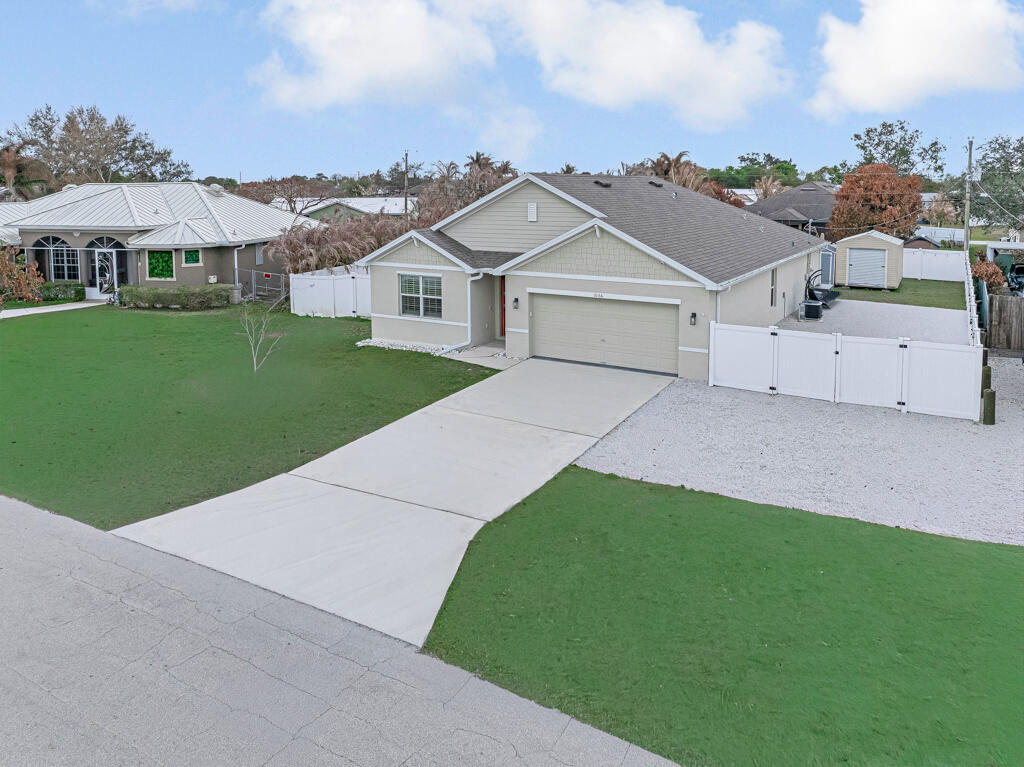 PORT ST LUCIE SECTION 8 - Residential