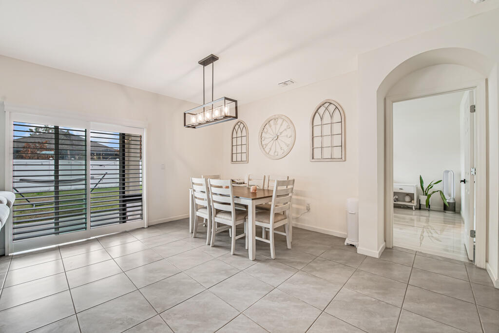 PORT ST LUCIE SECTION 8 - Residential