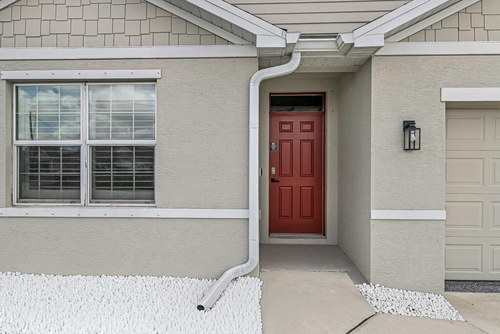 PORT ST LUCIE SECTION 8 - Residential