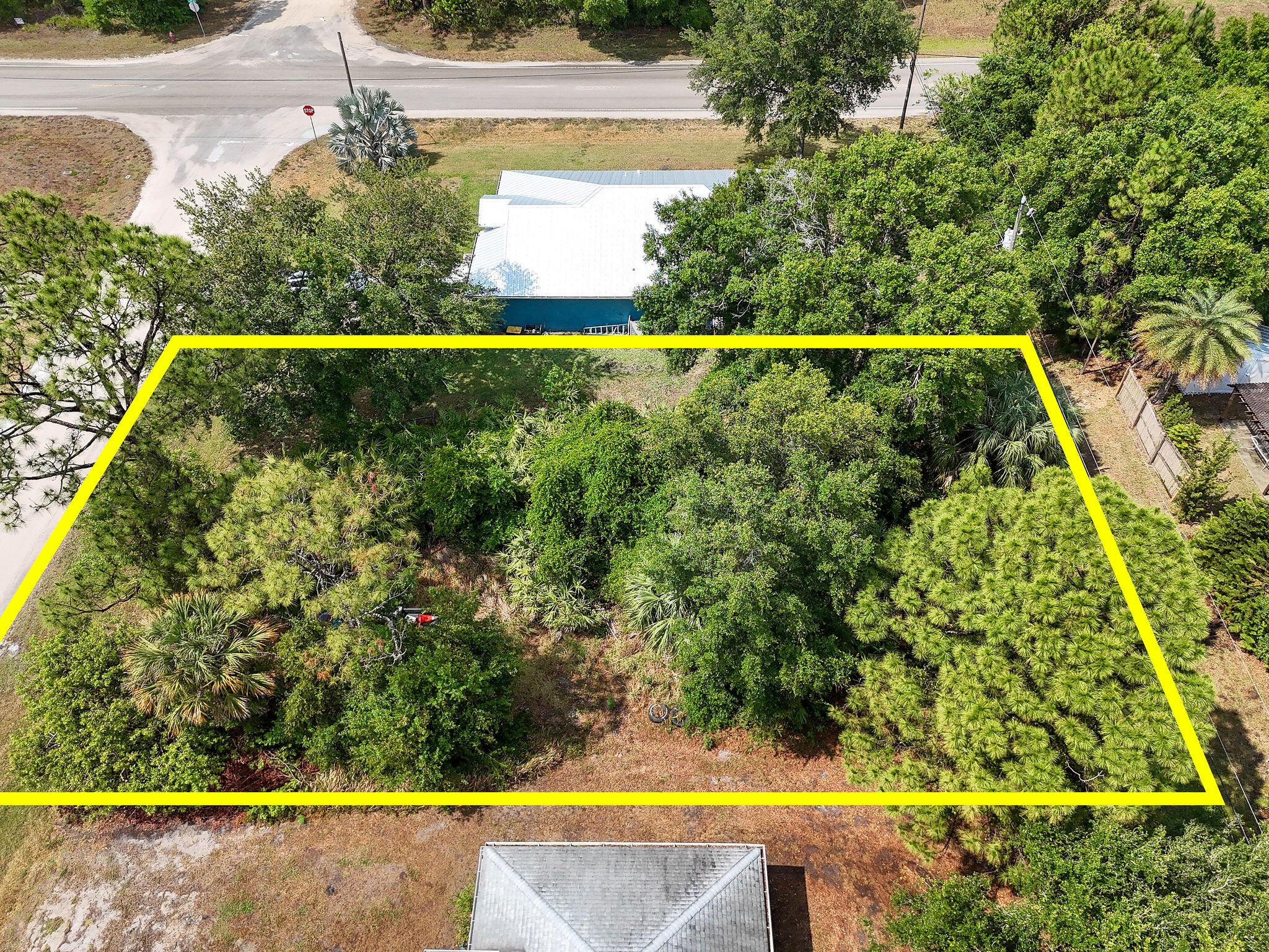 VERO LAKES ESTATES - Land