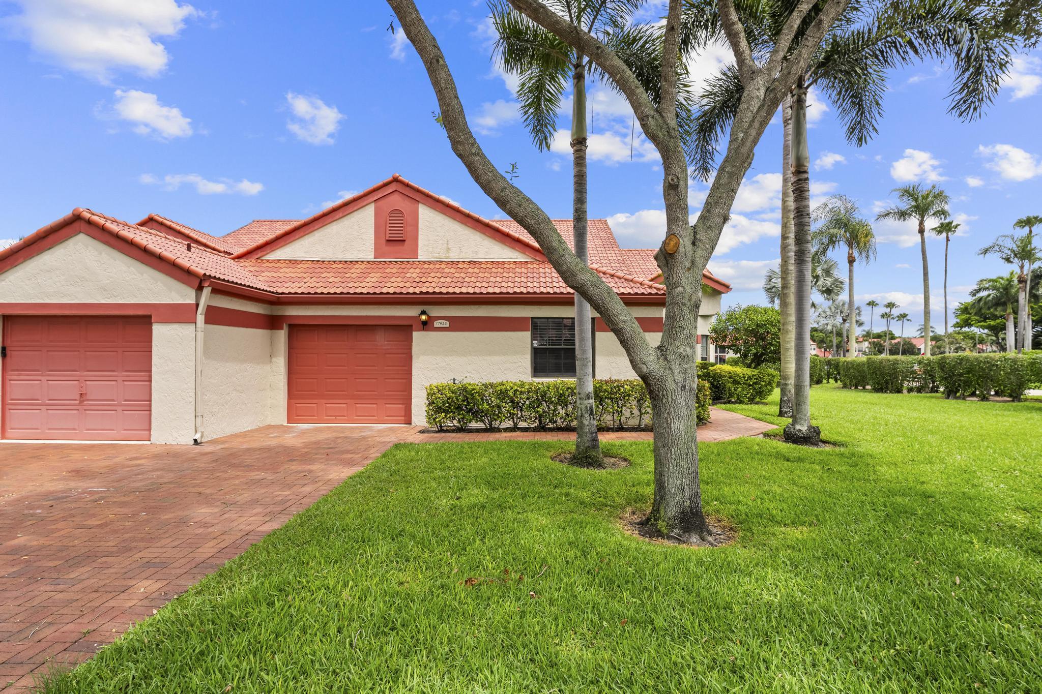 7792 Lexington Club Boulevard B