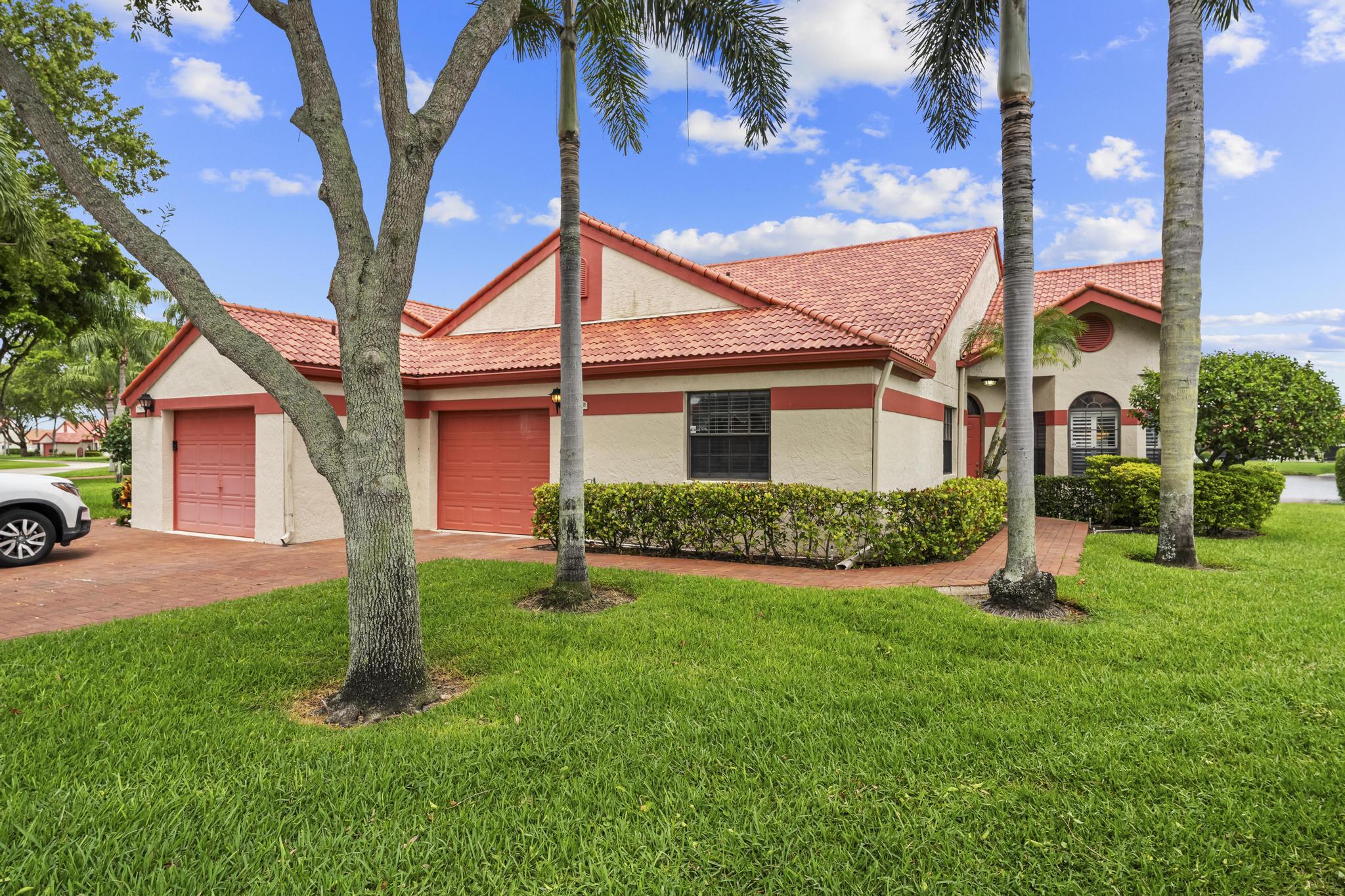 7792 Lexington Club Boulevard B
