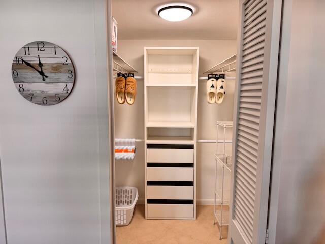 LA BONNE VIE CONDO - Residential Lease