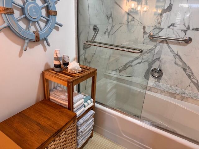 LA BONNE VIE CONDO - Residential Lease