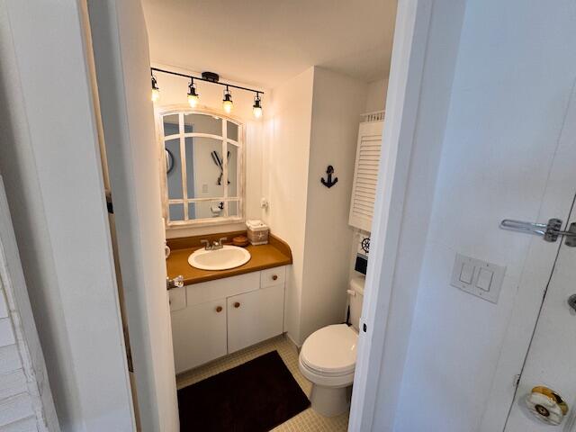 LA BONNE VIE CONDO - Residential Lease