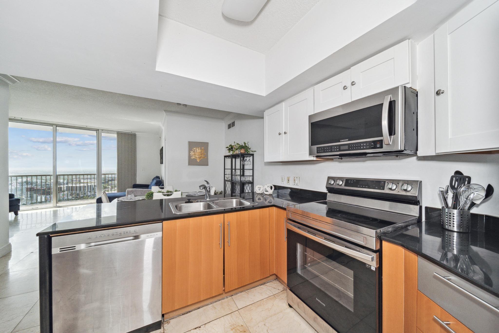 1750 N Bayshore Dr 4315-A