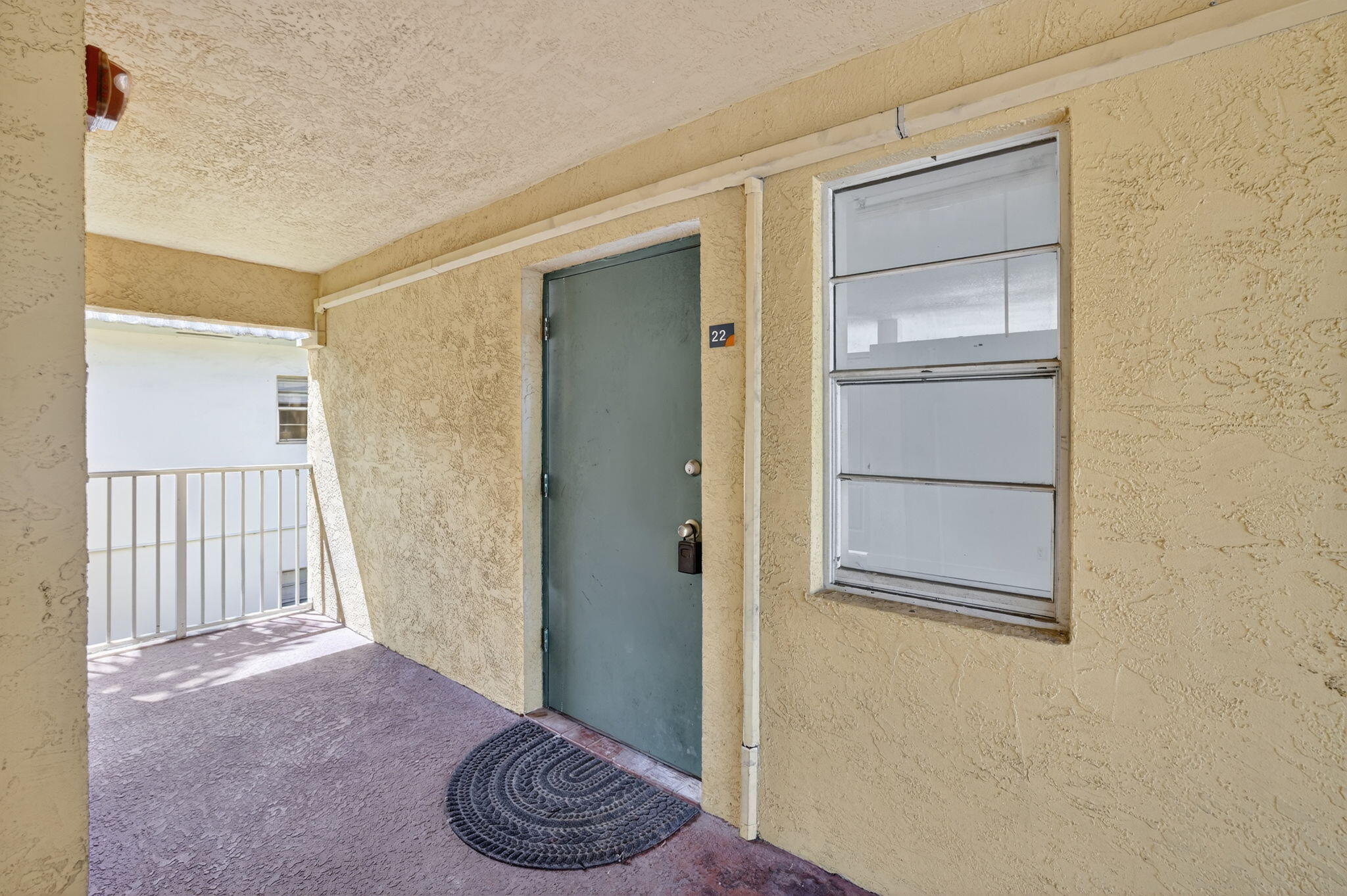 EL SOL AT MAIN STREET CON - Residential Lease