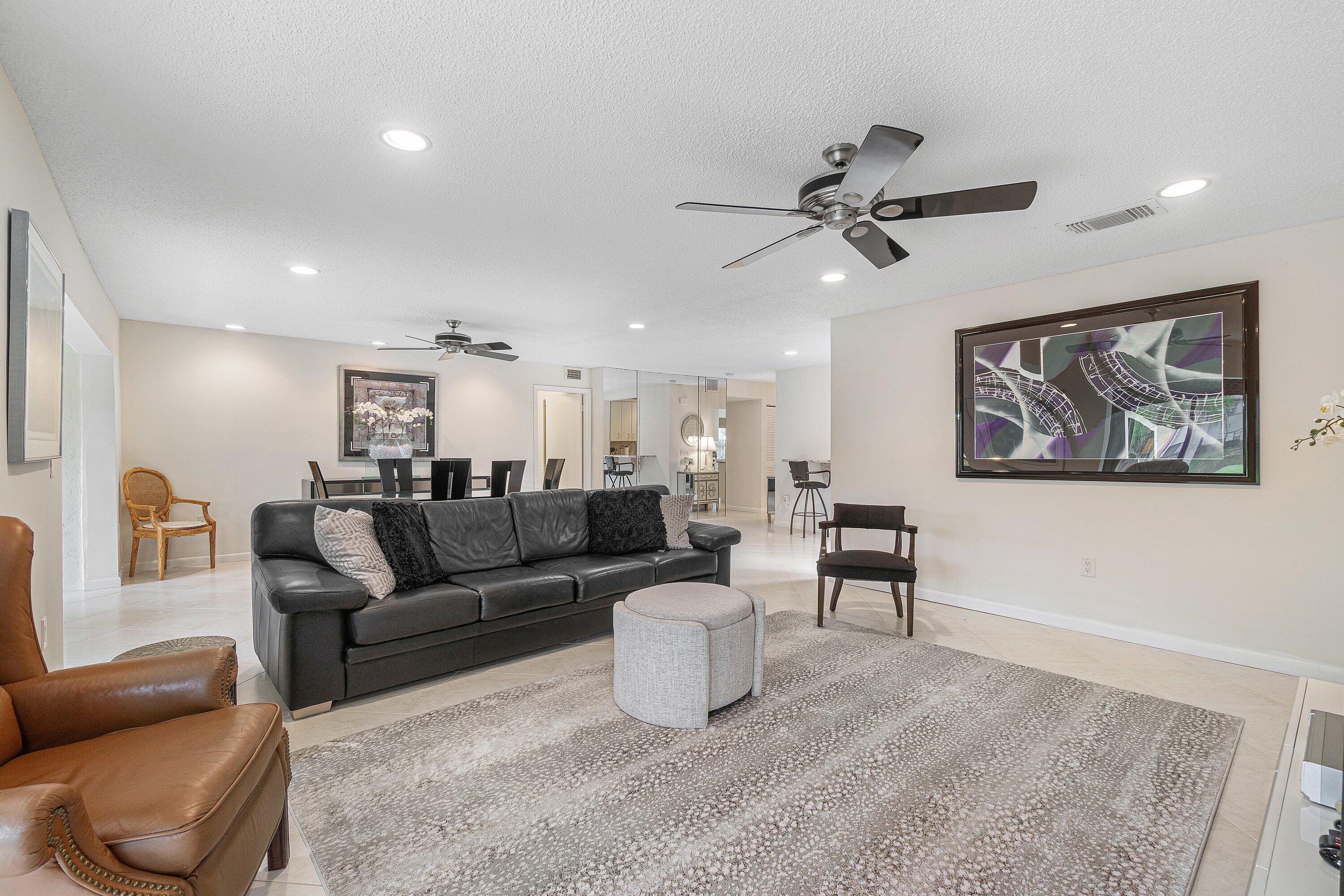 33 Southport Lane A