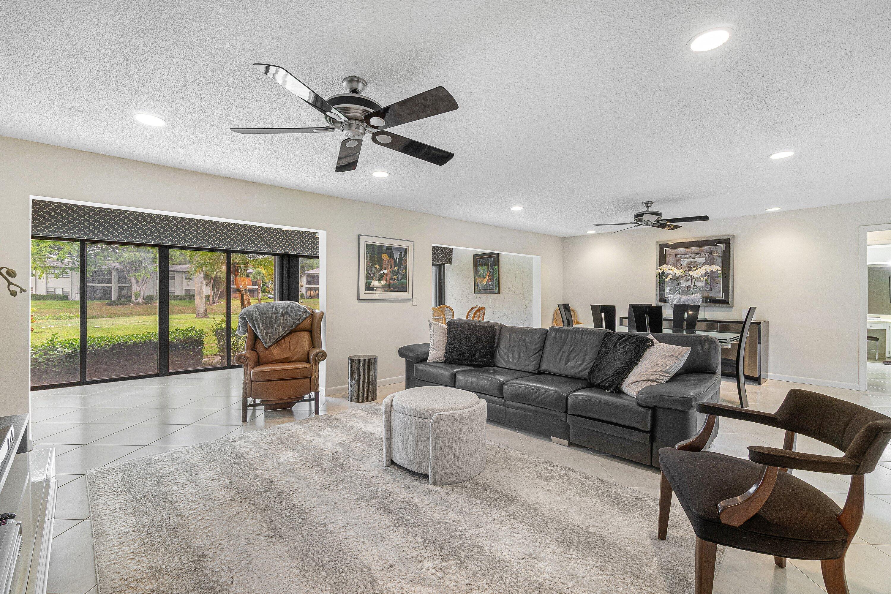 33 Southport Lane A