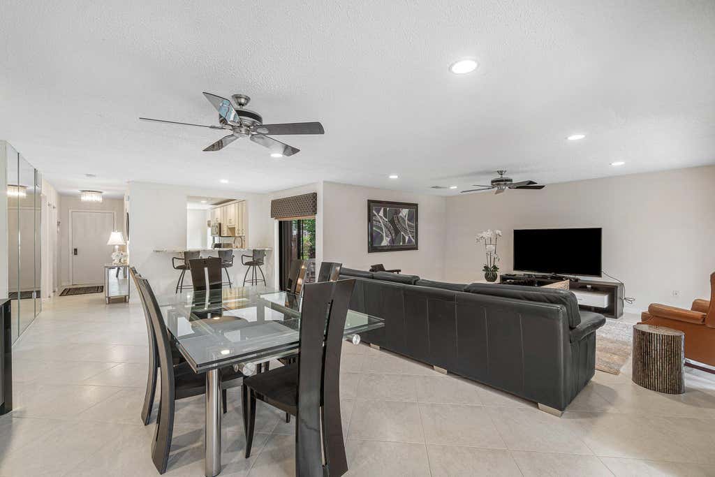 Photo of 33 Southport Lane #A, Boynton Beach, FL 33436 (MLS # B26060376)