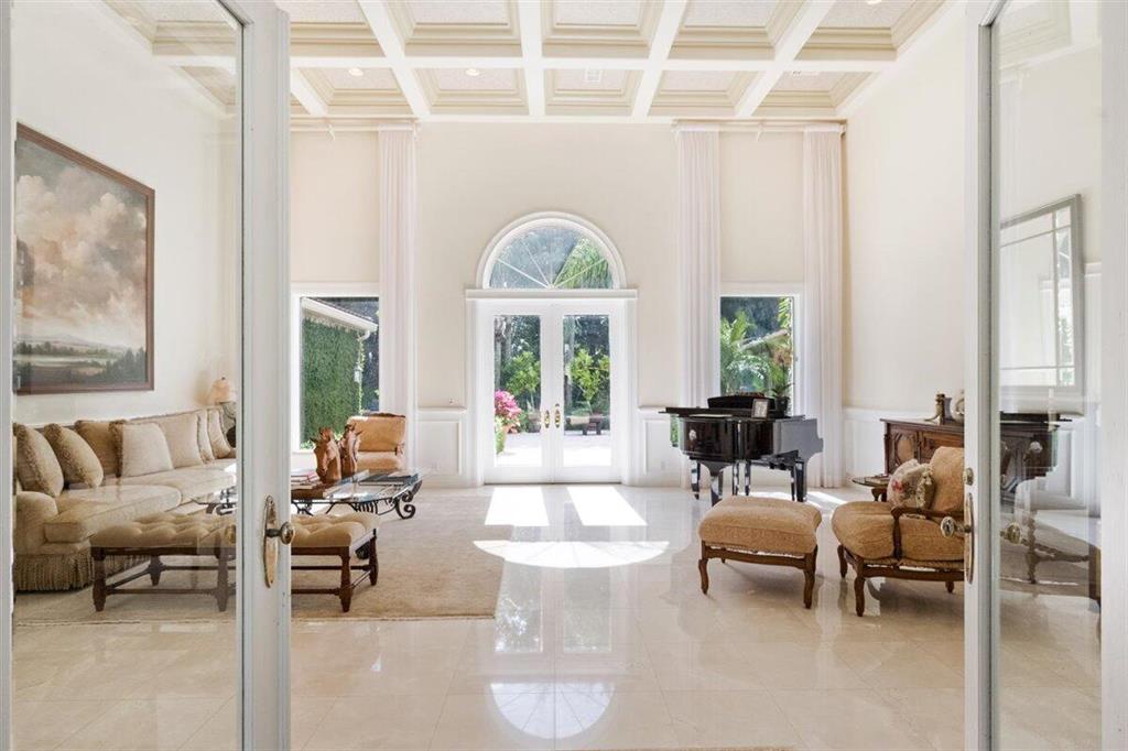 MALLET HILL OF WELLINGTON COUNTRYPLACE - Residential