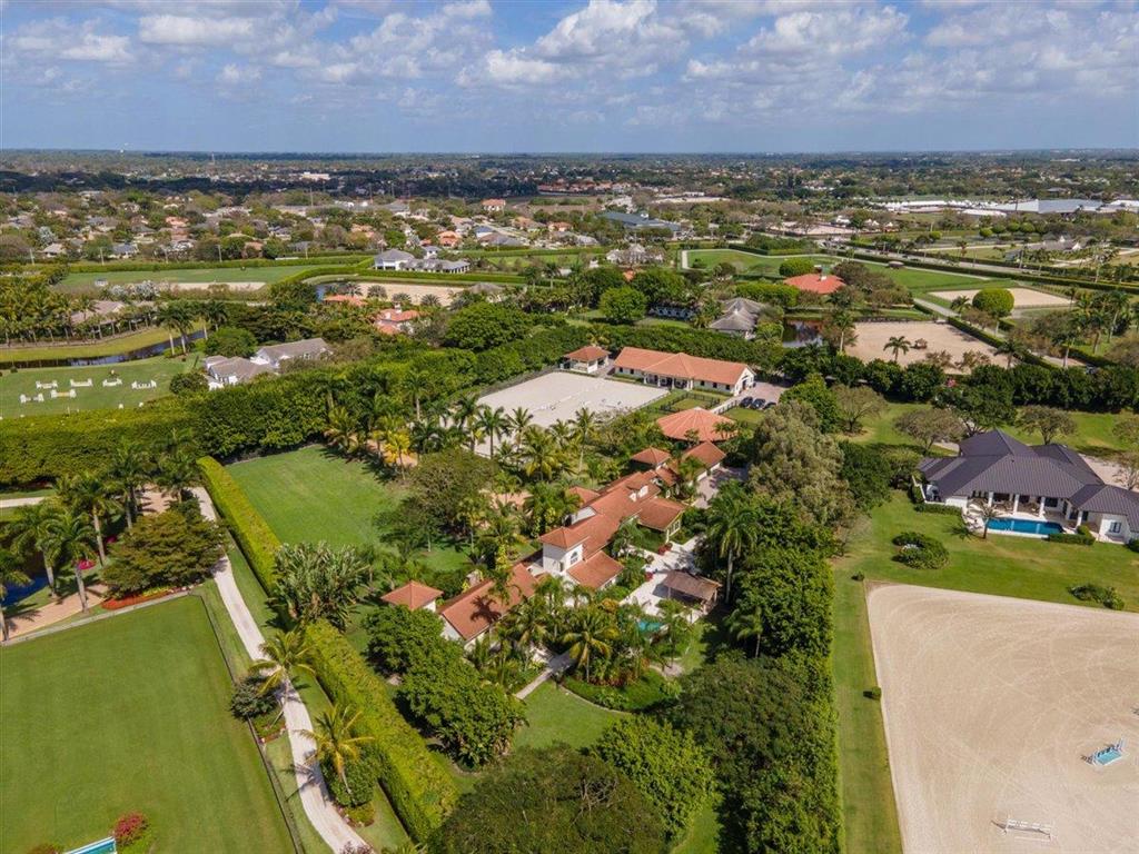 MALLET HILL OF WELLINGTON COUNTRYPLACE - Residential