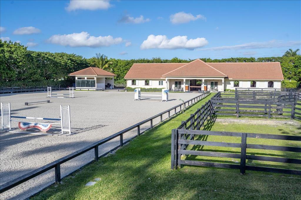 MALLET HILL OF WELLINGTON COUNTRYPLACE - Residential