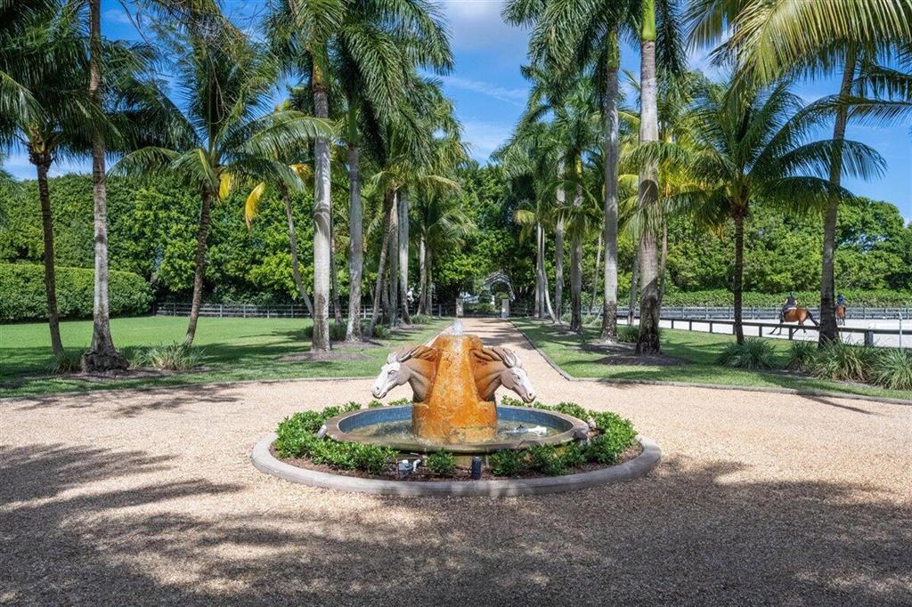 MALLET HILL OF WELLINGTON COUNTRYPLACE - Residential