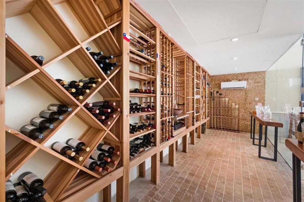 MALLET HILL OF WELLINGTON COUNTRYPLACE - Residential