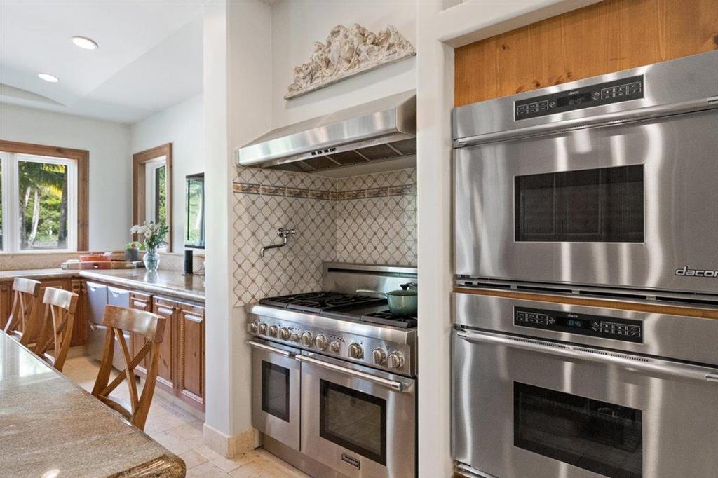 MALLET HILL OF WELLINGTON COUNTRYPLACE - Residential