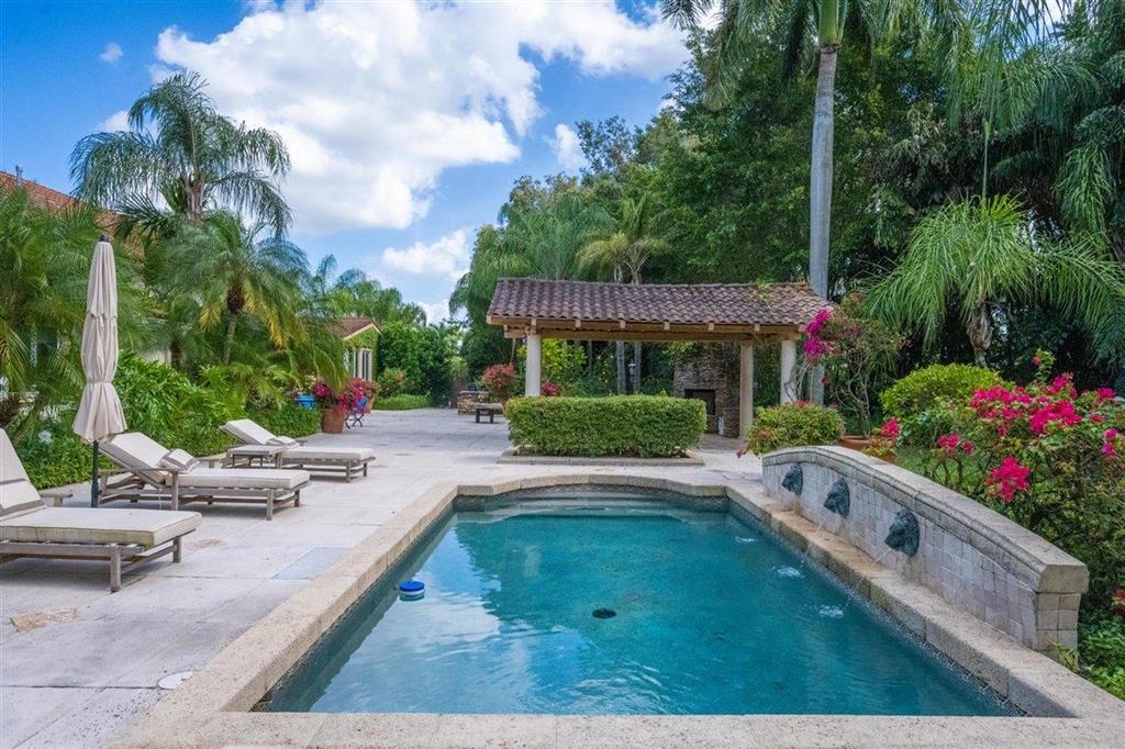 MALLET HILL OF WELLINGTON COUNTRYPLACE - Residential