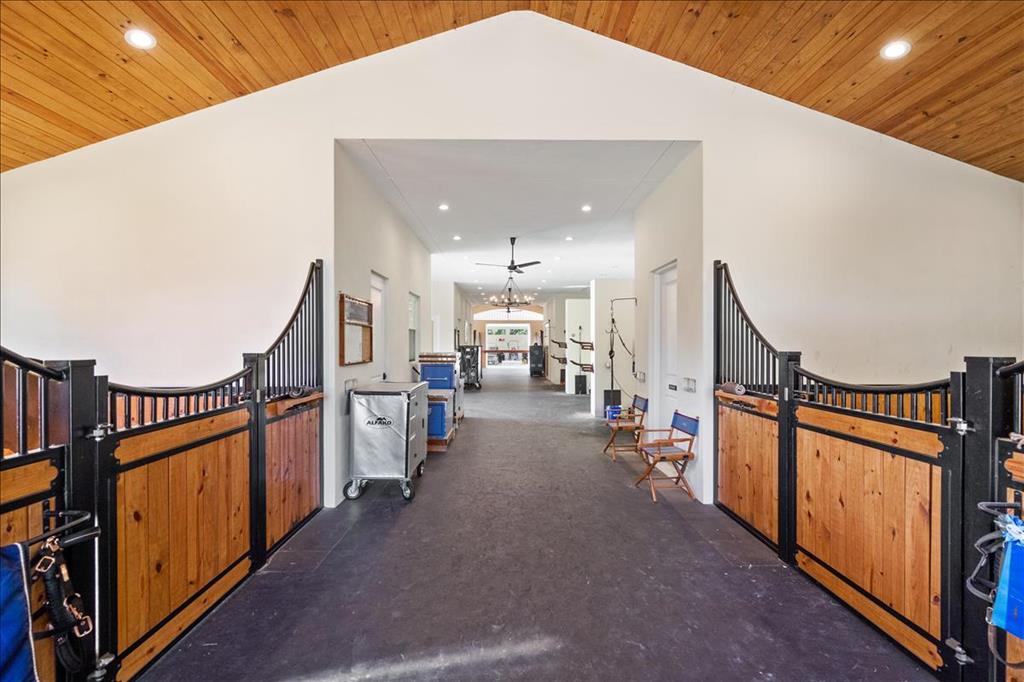 MALLET HILL OF WELLINGTON COUNTRYPLACE - Residential