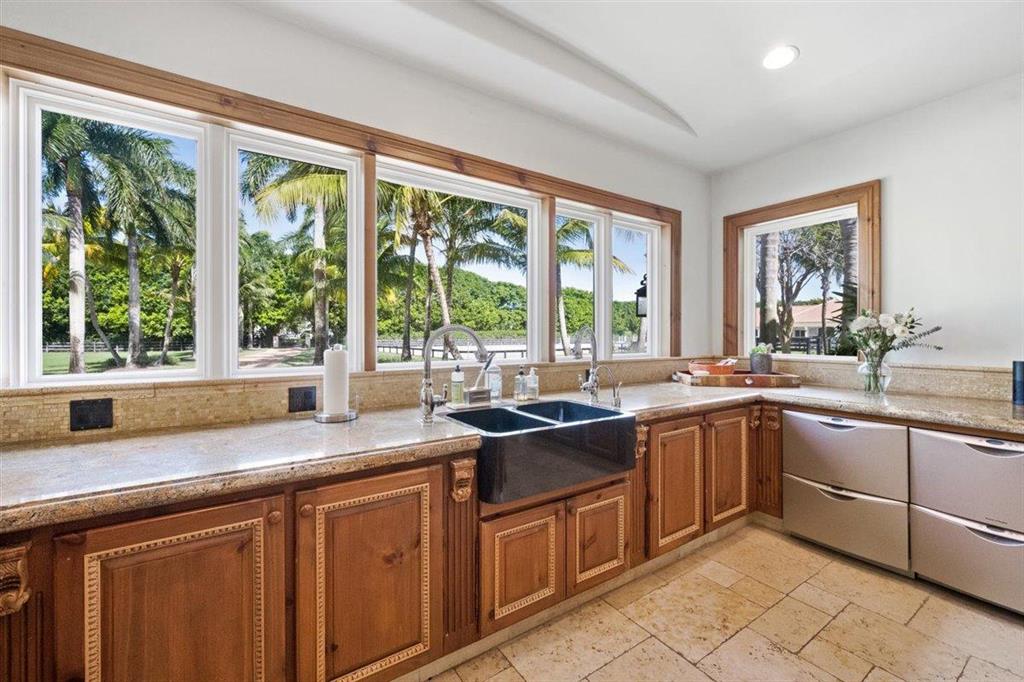 MALLET HILL OF WELLINGTON COUNTRYPLACE - Residential