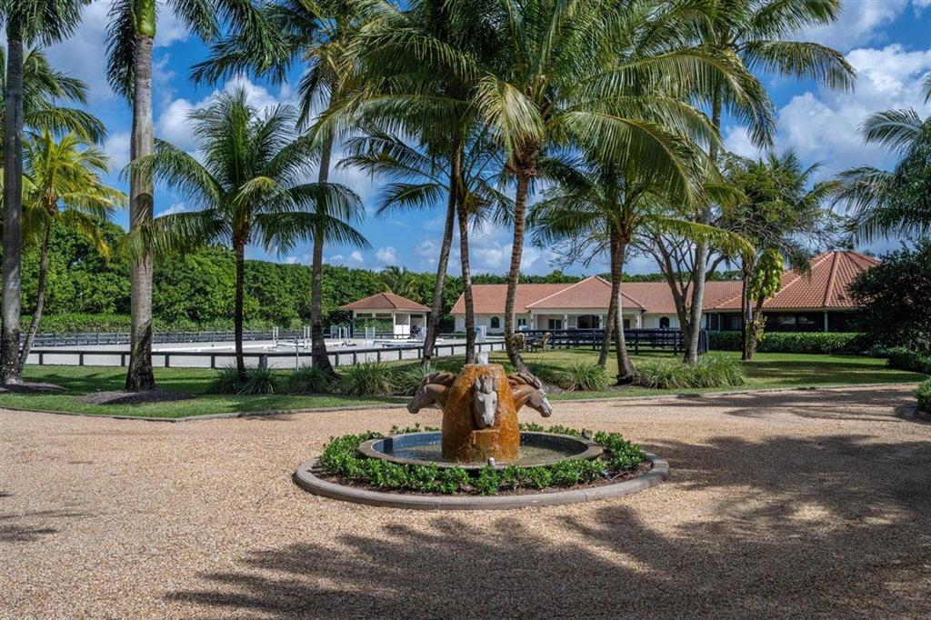 MALLET HILL OF WELLINGTON COUNTRYPLACE - Residential