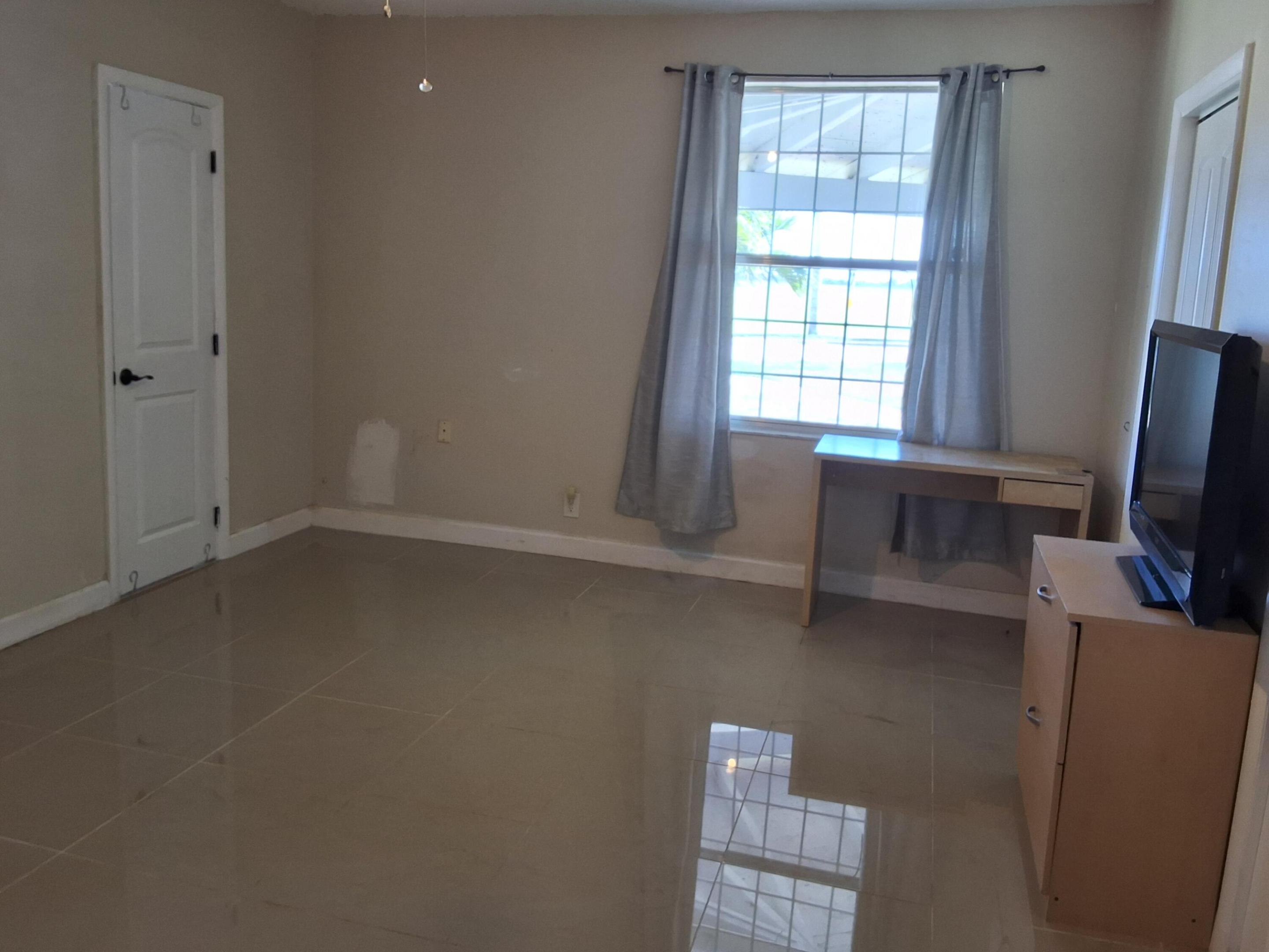 RIDGEWAY BEACH - Residential